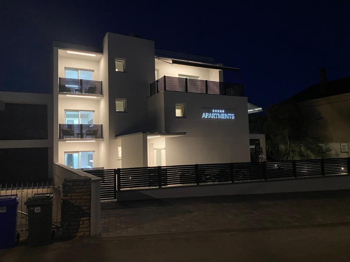 Apartmani Kumenat 比奥格勒·纳·莫鲁 外观 照片