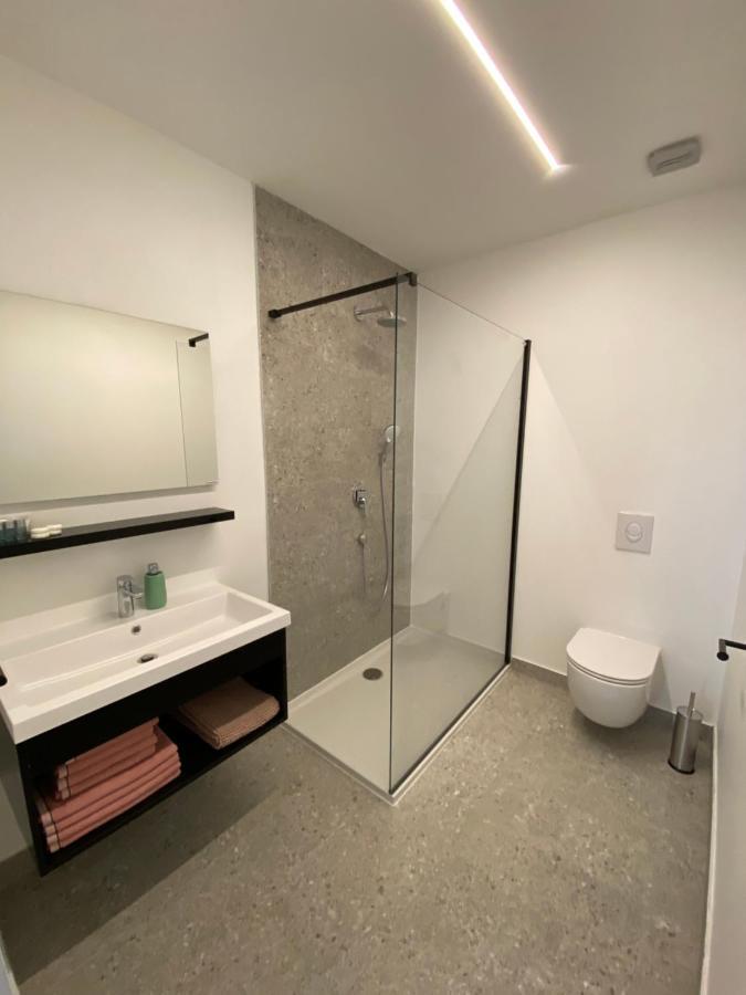 Apartmani Kumenat 比奥格勒·纳·莫鲁 外观 照片