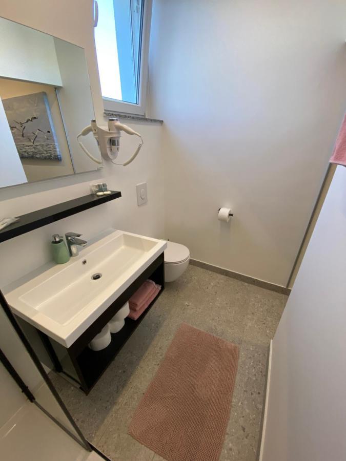 Apartmani Kumenat 比奥格勒·纳·莫鲁 外观 照片