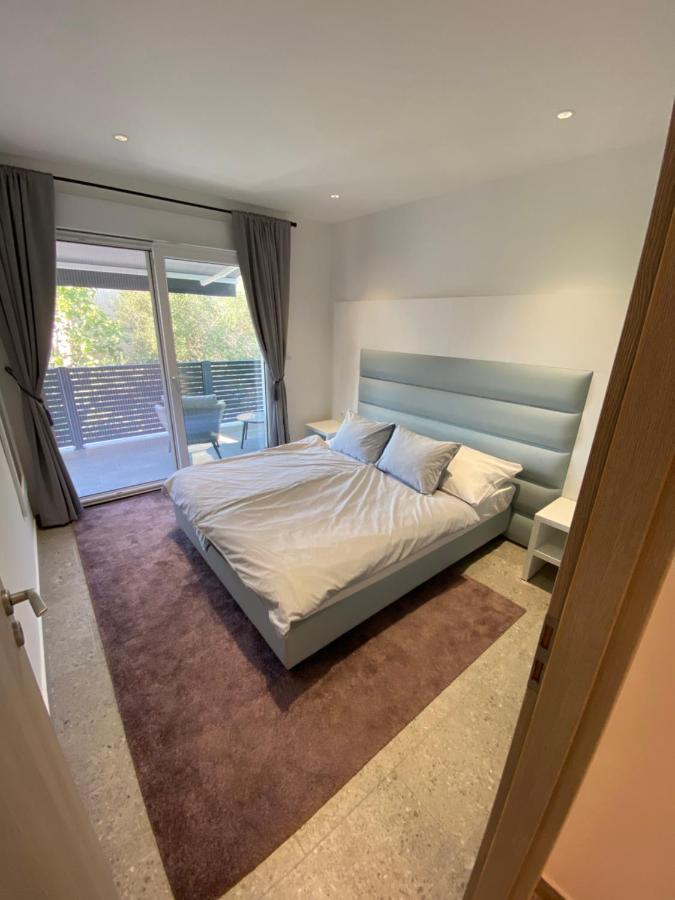 Apartmani Kumenat 比奥格勒·纳·莫鲁 外观 照片