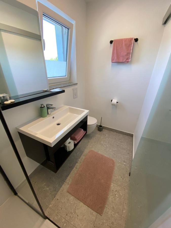 Apartmani Kumenat 比奥格勒·纳·莫鲁 外观 照片