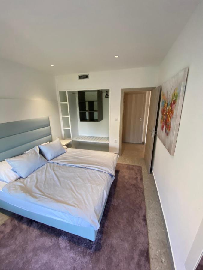 Apartmani Kumenat 比奥格勒·纳·莫鲁 外观 照片